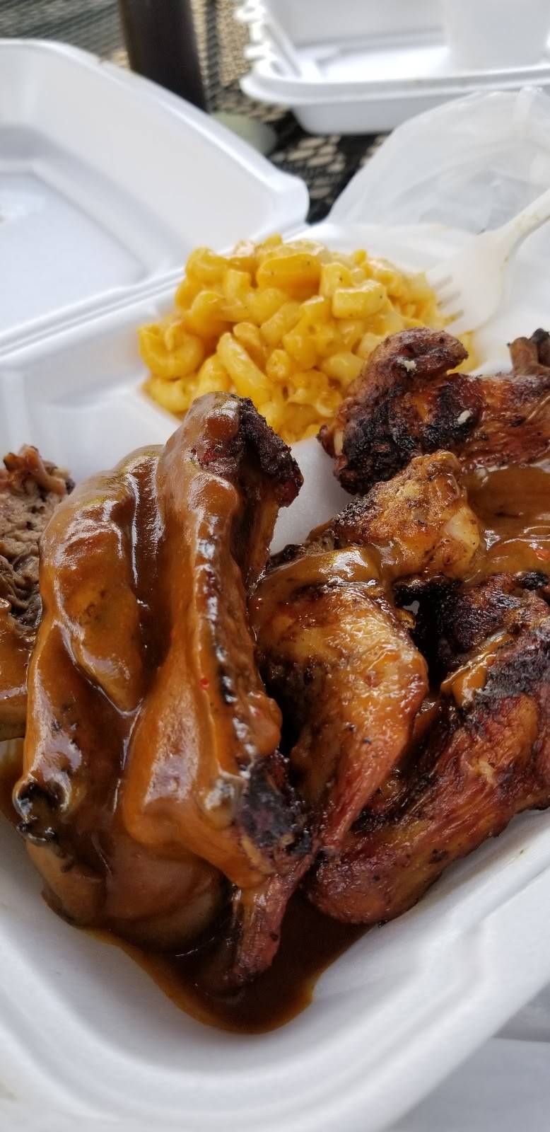 Showcase Barbeque | restaurant | 6800 Frankstown Ave #1370, Pittsburgh, PA 15208, USA | 4123617469 OR +1 412-361-7469