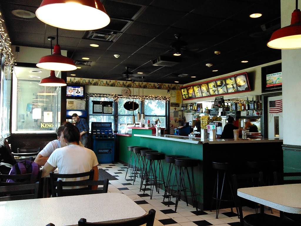 Luigis | restaurant | 616 Winthrop Ave, Revere, MA 02151, USA | 7812892003 OR +1 781-289-2003