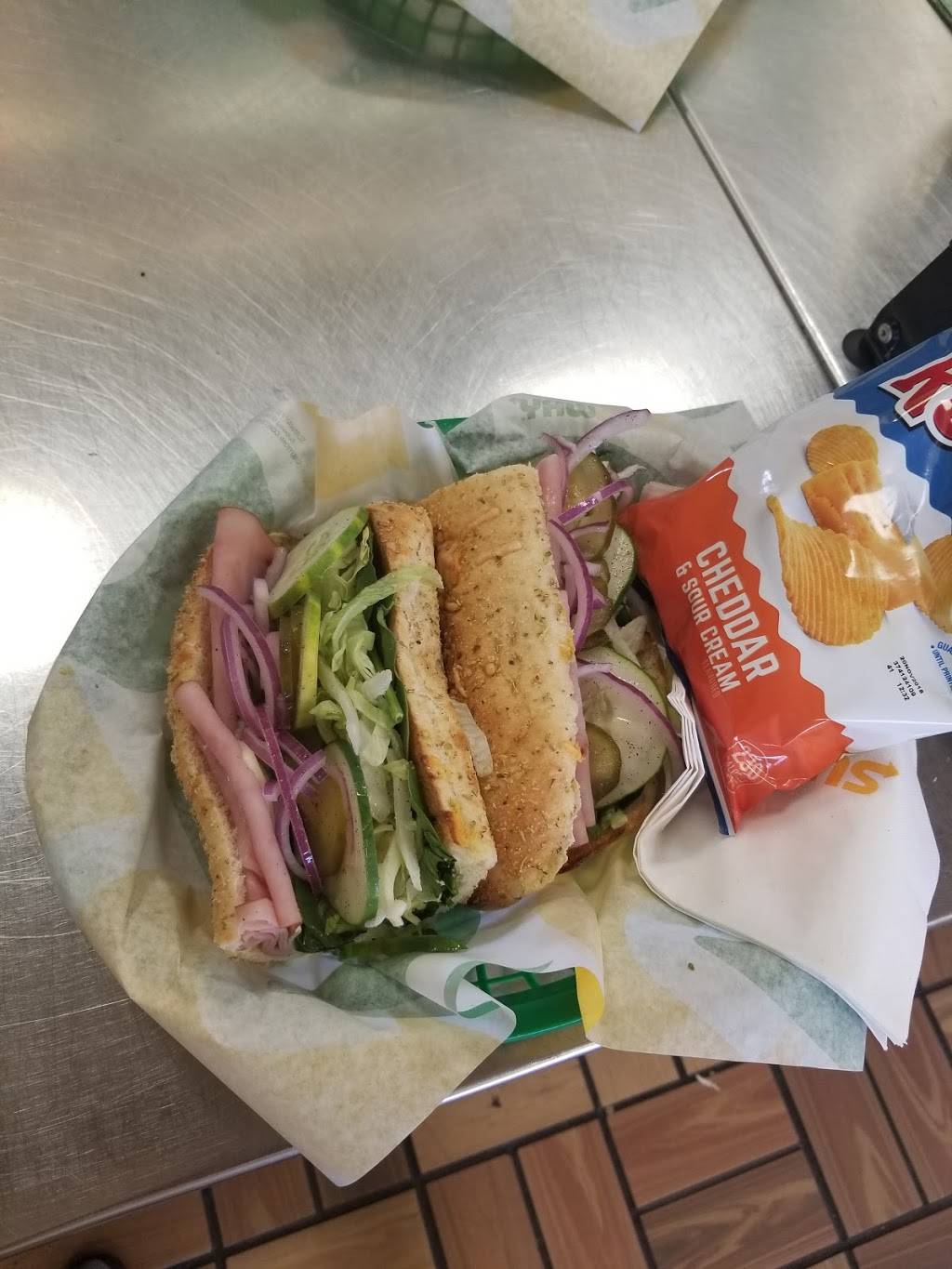 Subway | restaurant | 5025 Santa Fe Dr, Fayetteville, NC 28303, USA | 9108675886 OR +1 910-867-5886