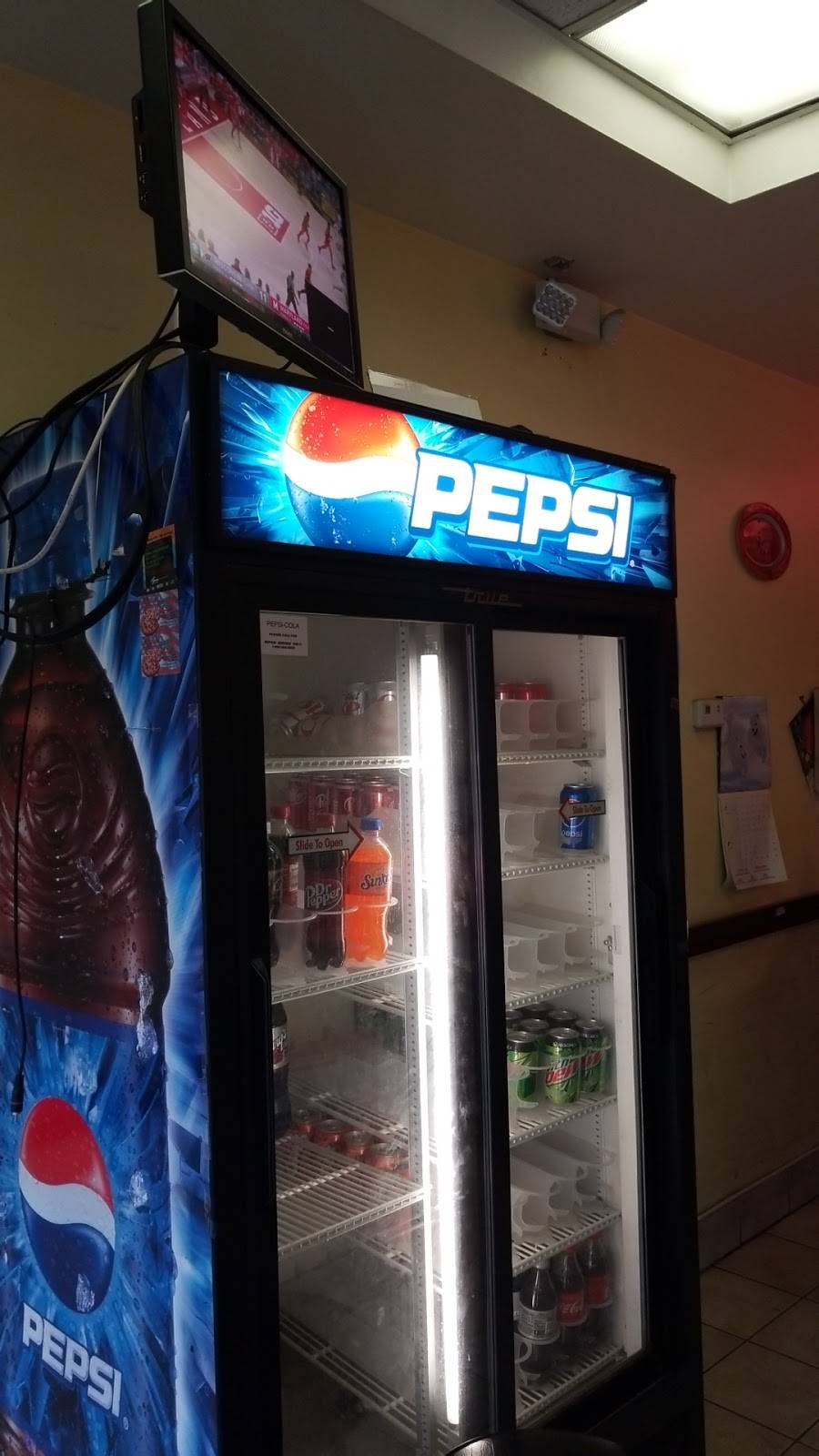 Denos Pizza | restaurant | 1686 Annapolis Rd, Odenton, MD 21113, USA | 4106743366 OR +1 410-674-3366