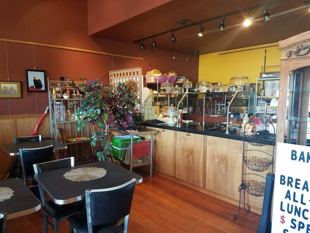 Lindas Bakery And Café | restaurant | 749 Point Brown Ave NW #2, Ocean Shores, WA 98569, USA | 3605002876 OR +1 360-500-2876