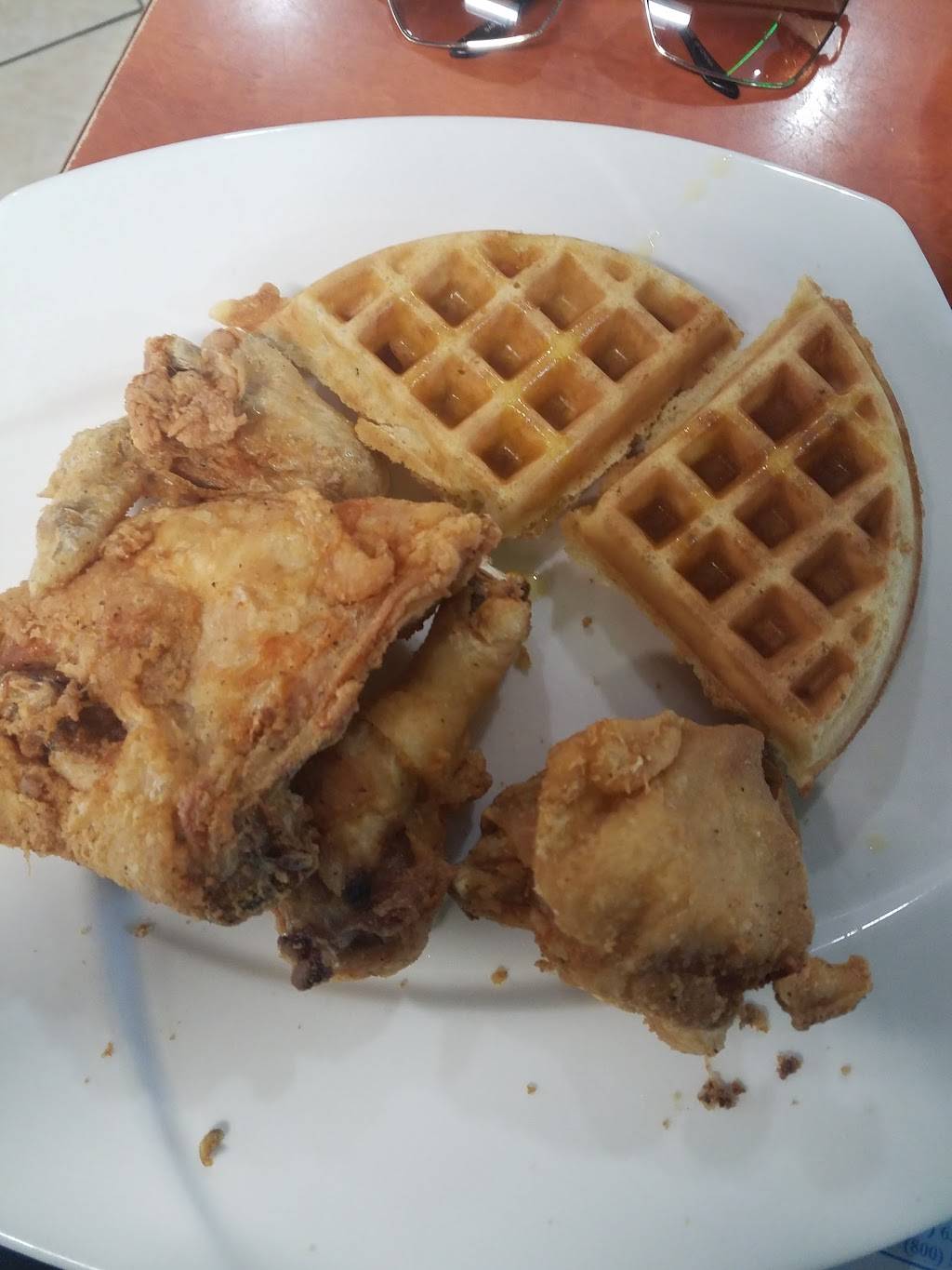 Cotys Restaurant | restaurant | 1252 N Ballenger Hwy, Flint, MI 48504, USA | 8102325820 OR +1 810-232-5820