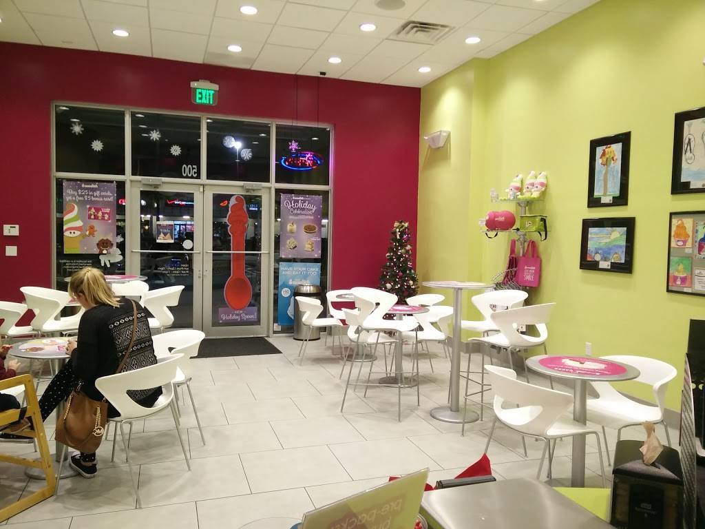 Menchies Frozen Yogurt | bakery | 5100 Daniels Pkwy Ste 500, Fort Myers, FL 33912, USA | 2394376283 OR +1 239-437-6283