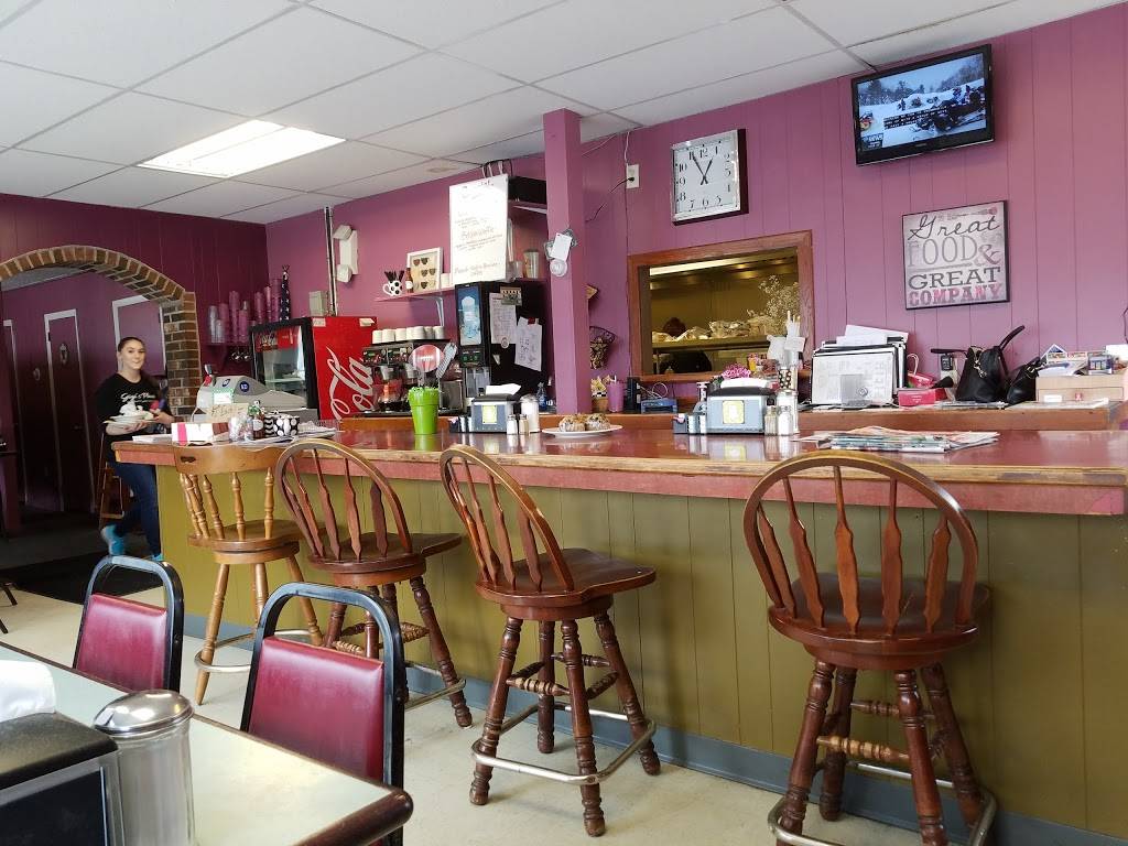 Gigis Place | restaurant | 568 Main St, Apalachin, NY 13732, USA | 6076252212 OR +1 607-625-2212