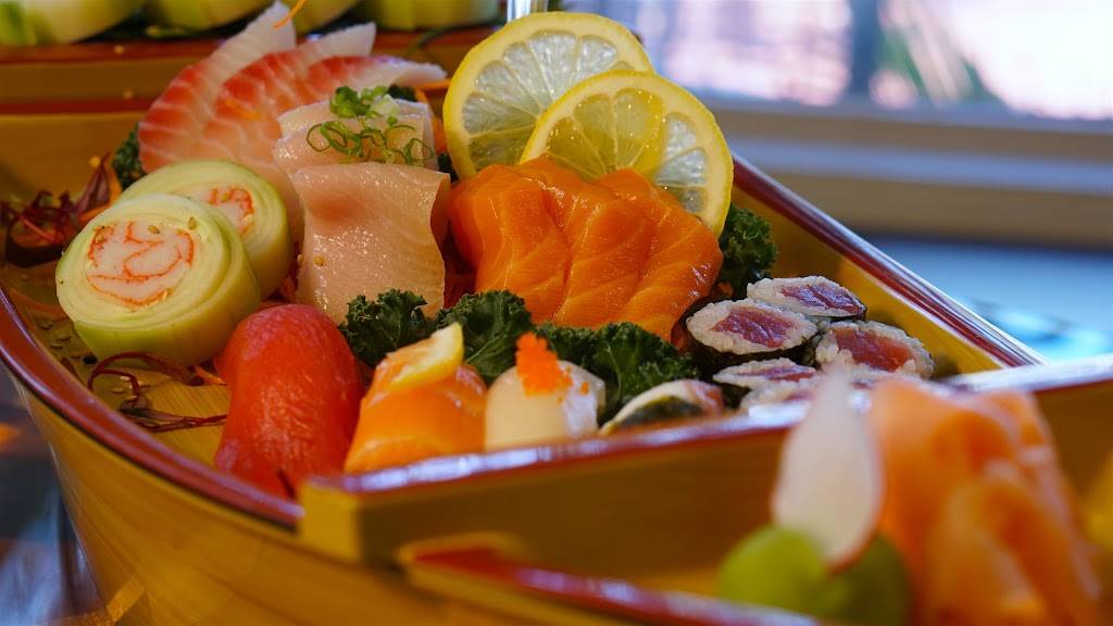 Yellowfin Sushi & Saké Bar | restaurant | 1306 Cape Coral Pkwy E # A, Cape Coral, FL 33904, USA | 2399450388 OR +1 239-945-0388