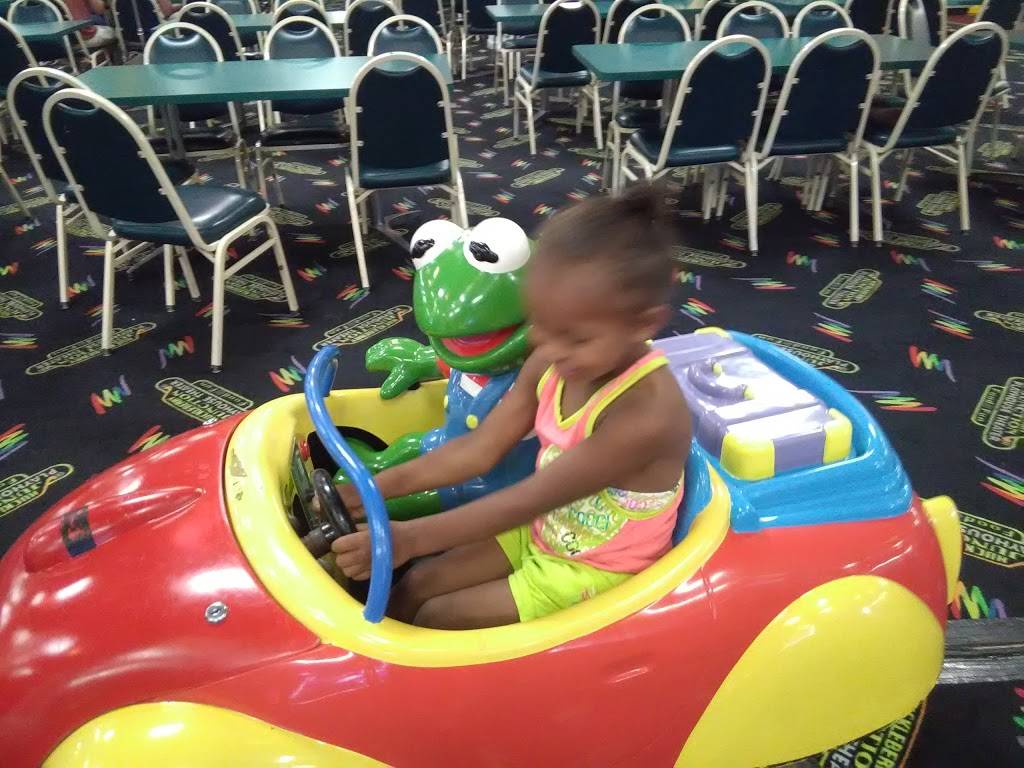 Huckleberry Junction Playhouse Theater | restaurant | 7441 N Genesee Rd, Genesee, MI 48437, USA | 8106401100 OR +1 810-640-1100