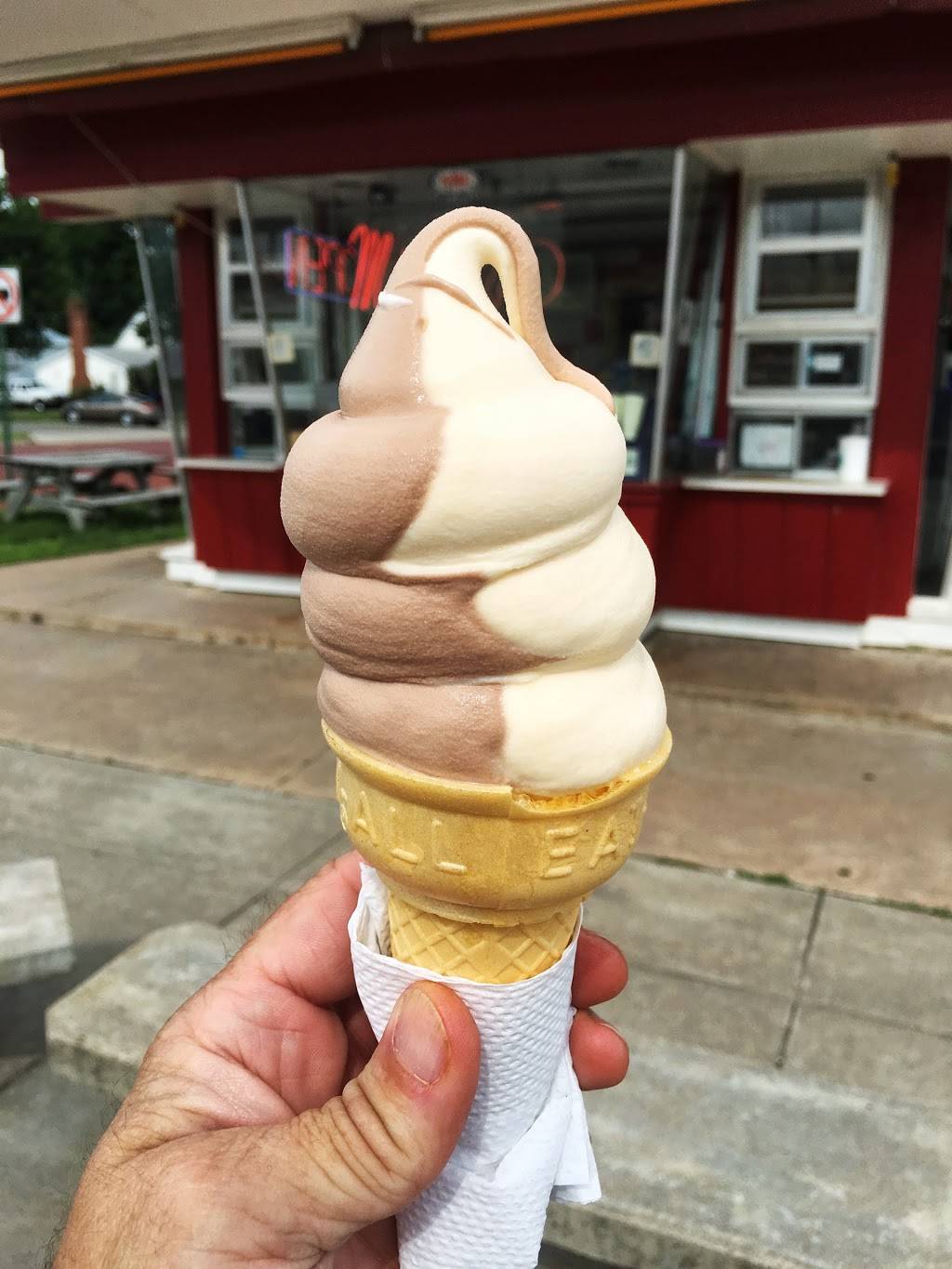 Millers Five Drive-In & Carry-Out | restaurant | 330 State St, Augusta, KS 67010, USA | 3167759989 OR +1 316-775-9989