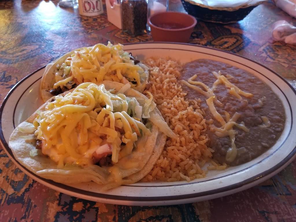 La Mex | restaurant | 930 W Custer Ave, Pontiac, IL 61764, USA | 8158444564 OR +1 815-844-4564