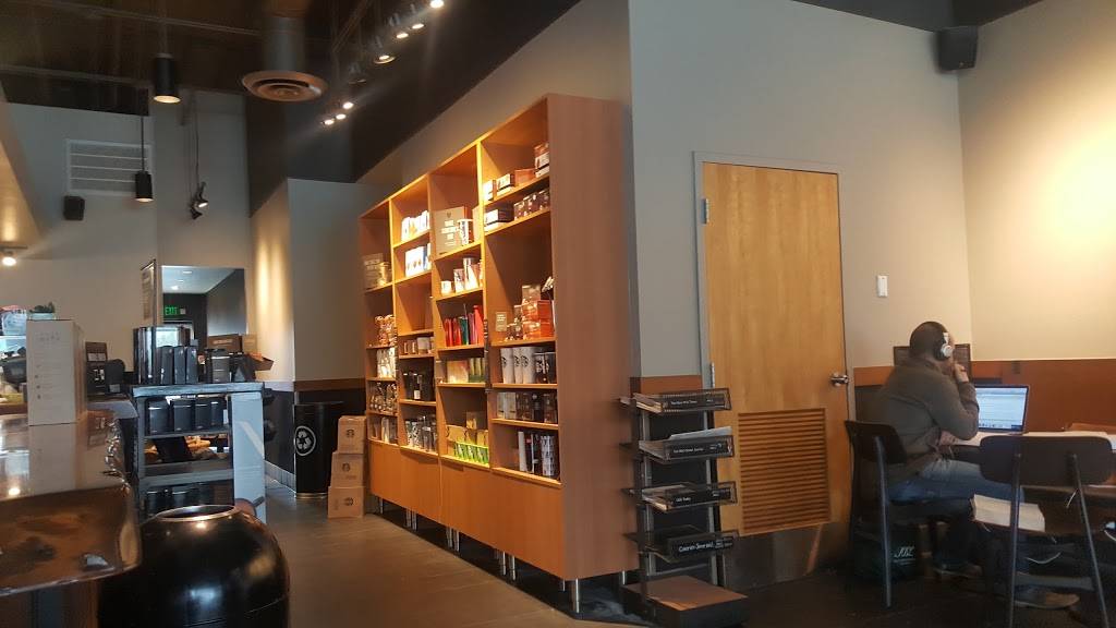 Starbucks | cafe | 4400 Shelbyville Rd, Louisville, KY 40207, USA | 5028991210 OR +1 502-899-1210