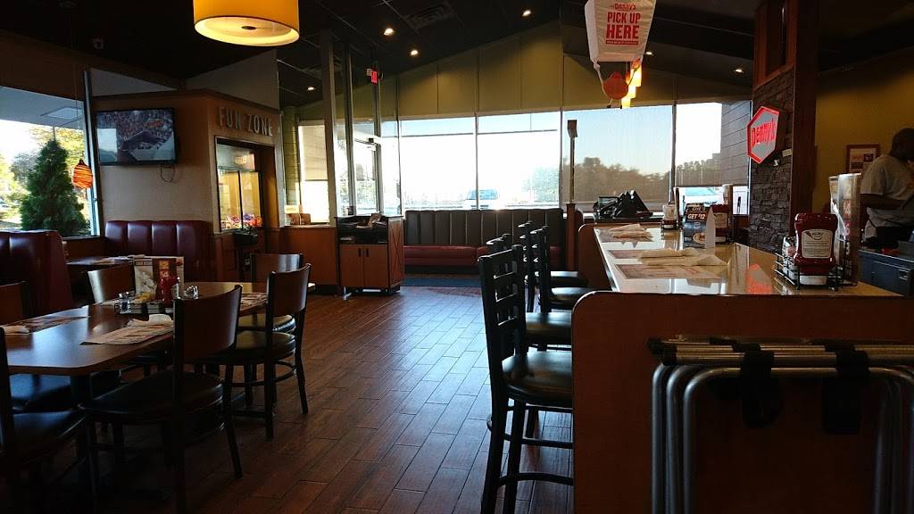 Dennys | restaurant | 2095 West St, Annapolis, MD 21401, USA | 4102665166 OR +1 410-266-5166