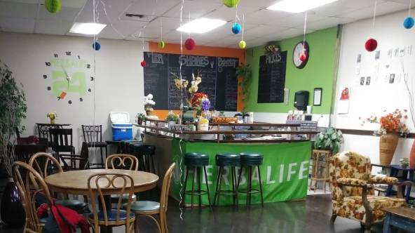 Viva Saludable Club De Nutricion | restaurant | 1110 W Anaheim St #7, Wilmington, CA 90744, USA | 4242151093 OR +1 424-215-1093