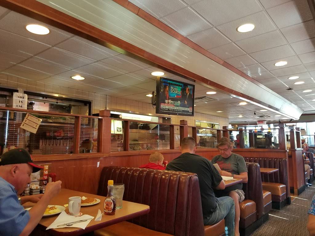Dennys | restaurant | 11121 Grand Ave, Youngtown, AZ 85363, USA | 6239331380 OR +1 623-933-1380