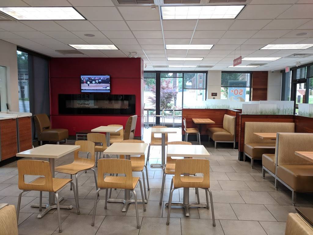 Wendys | restaurant | 1025 Ralph David Abernathy Blvd, Atlanta, GA 30310, USA | 4047525744 OR +1 404-752-5744
