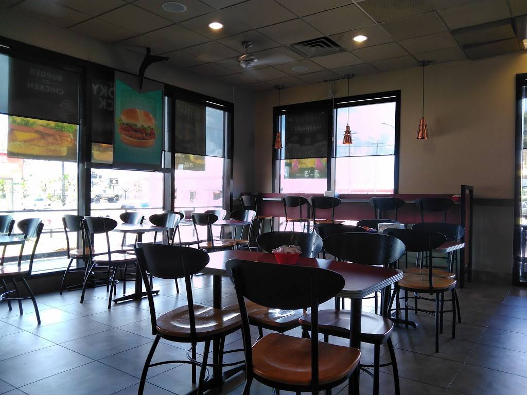 Jack in the Box | restaurant | 2300 61st St, Galveston, TX 77551, USA | 4097443521 OR +1 409-744-3521