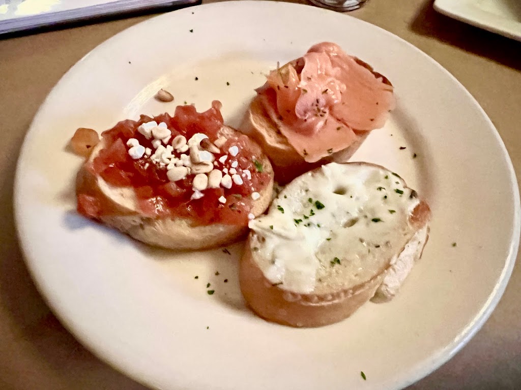 Si Tapas | restaurant | 2207 Allen St, Dallas, TX 75204, USA | 2147200324 OR +1 214-720-0324