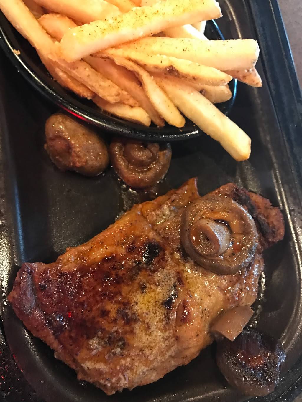 Branns Steakhouse & Grille | restaurant | 6450 100th St SE, Caledonia, MI 49316, USA | 6168916055 OR +1 616-891-6055