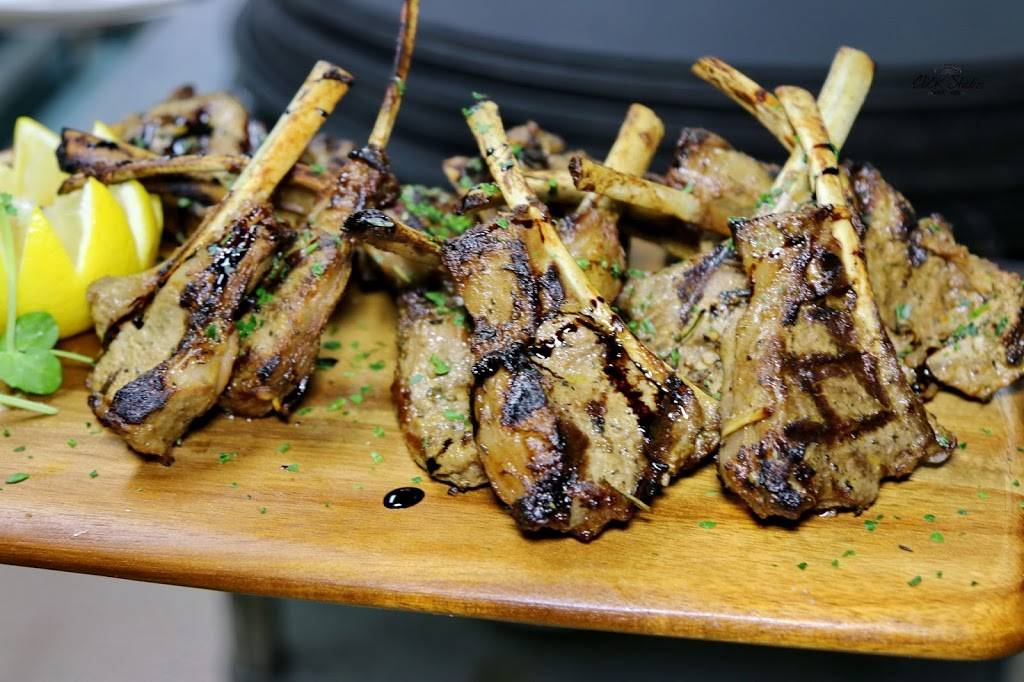 Prima Luna | restaurant | 7301 Boul Henri-Bourassa E, Montréal, QC H1E 2Z6, Canada | 5144946666 OR +1 514-494-6666