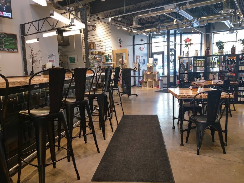 Clinton Twelve Restaurant & Bar | restaurant | 115 W Michigan Ave, Clinton, MI 49236, USA | 5174565288 OR +1 517-456-5288