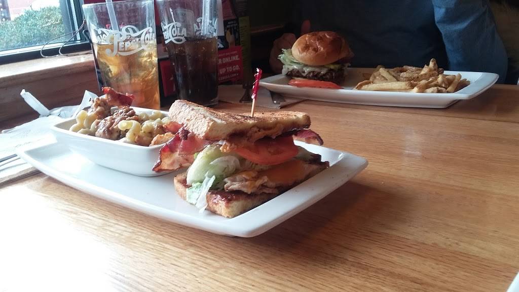 Applebees Grill + Bar | restaurant | 1590 Georgesville Square Dr, Columbus, OH 43228, USA | 6148514100 OR +1 614-851-4100