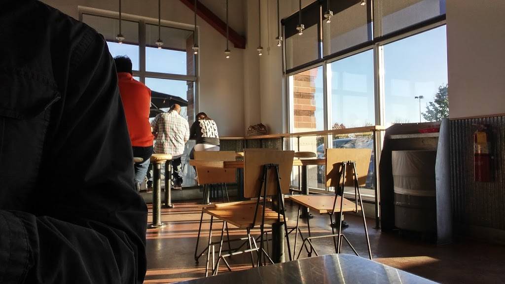 Chipotle Mexican Grill | restaurant | 7717 Voice of America Centre Dr, West Chester Township, OH 45069, USA | 5137793615 OR +1 513-779-3615