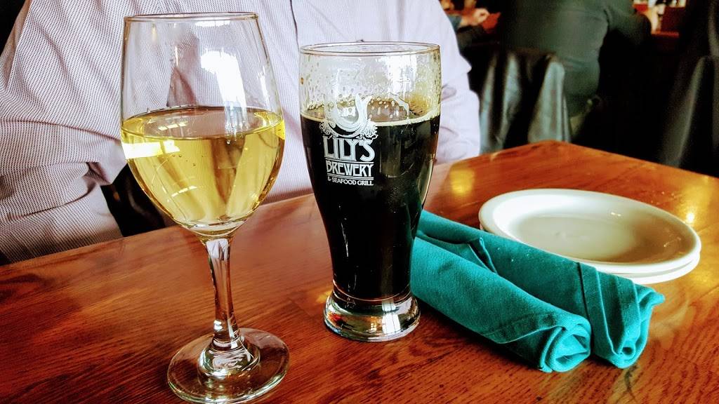 Lilys Seafood Grill & Brewery | restaurant | 410 S Washington Ave, Royal Oak, MI 48067, USA | 2485915459 OR +1 248-591-5459
