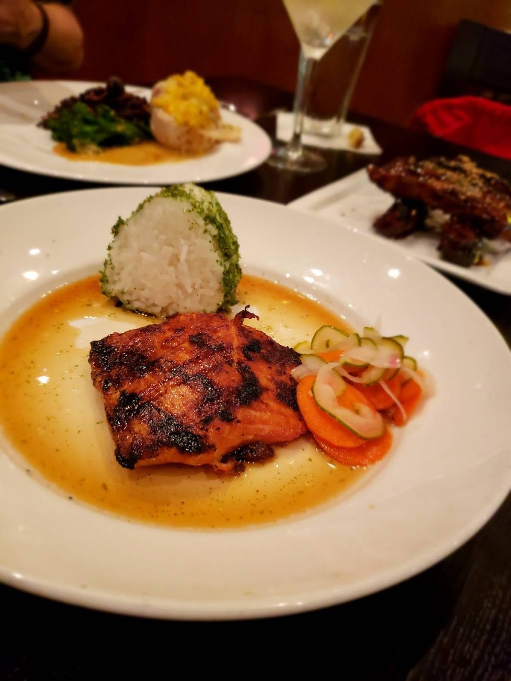 Roys Restaurant | restaurant | 321 W Katella Ave, Anaheim, CA 92802, USA | 7147767697 OR +1 714-776-7697