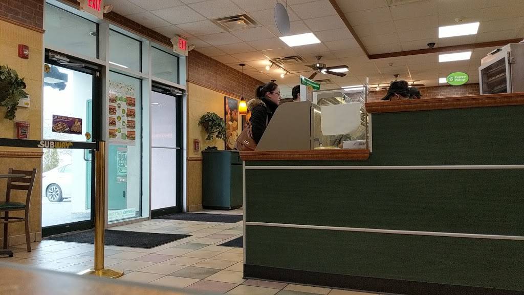 Subway Restaurants | restaurant | 3460 Veterans Memorial Hwy Suite 4, Bohemia, NY 11716, USA | 6316152377 OR +1 631-615-2377