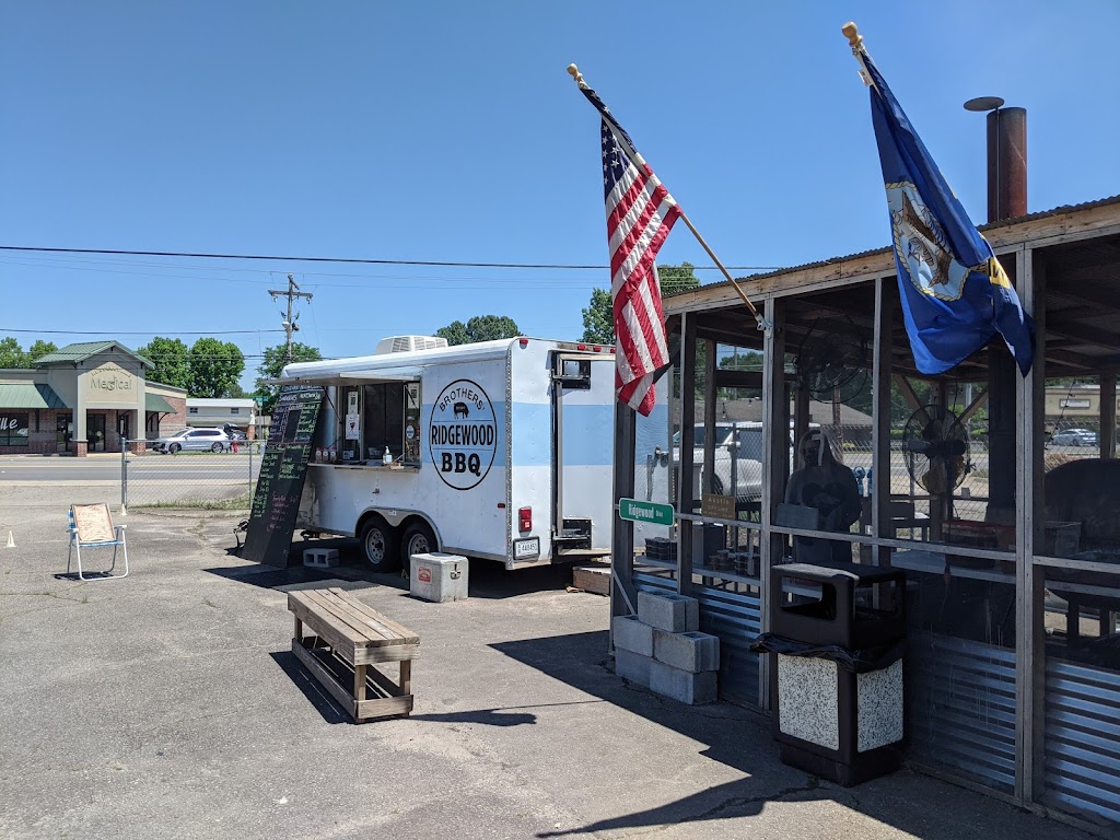 Ridgewood Brothers BBQ | restaurant | 2611 W Main St, Russellville, AR 72801, USA | 4798864386 OR +1 479-886-4386