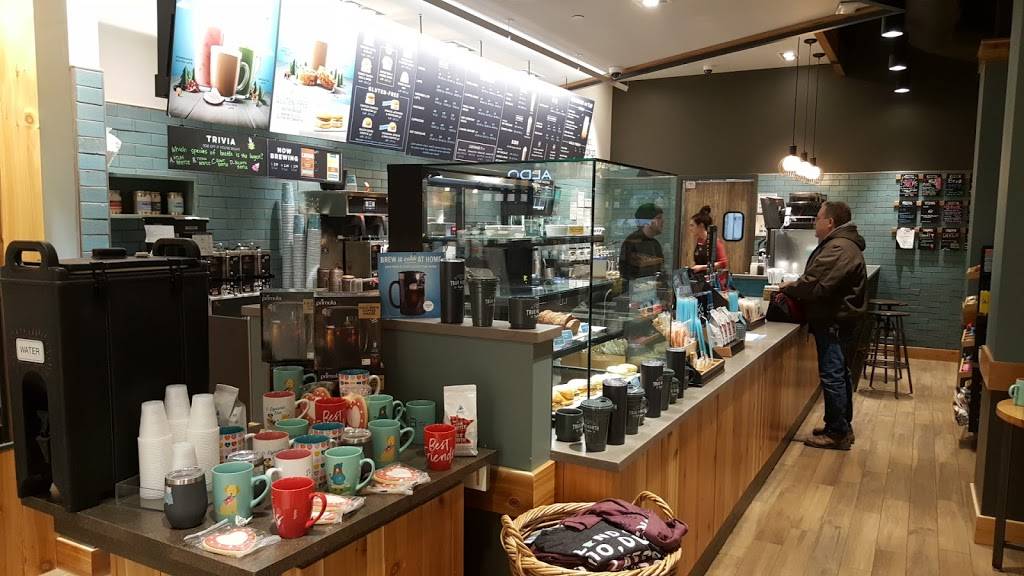 Caribou Coffee | cafe | 1595 MN-36 W Rosedale Center, Roseville, MN 55113, USA | 6516337322 OR +1 651-633-7322