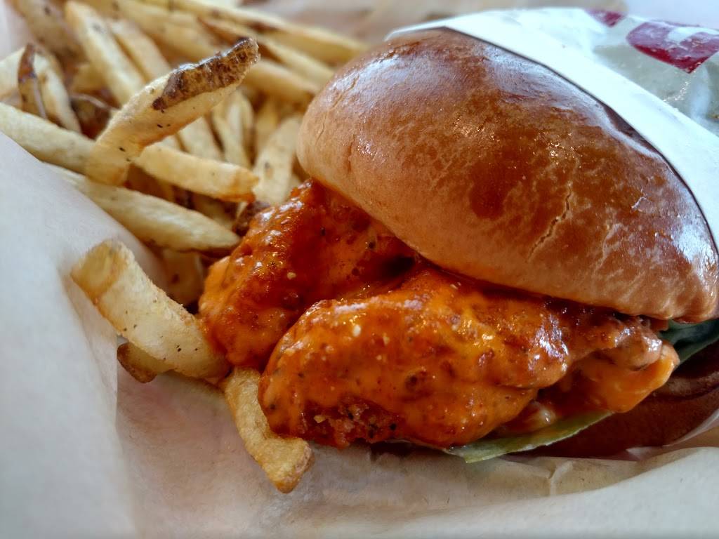 PDQ Restaurant | restaurant | 8665 Concord Mills Boulevard, Concord, NC 28027, USA | 7044984609 OR +1 704-498-4609