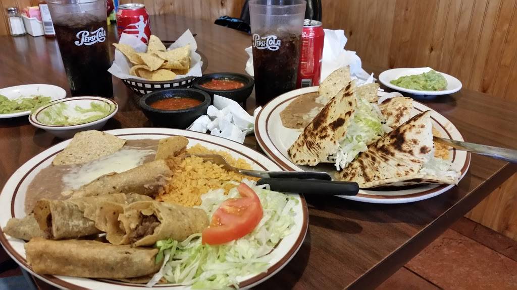 El Amigo Restaurant | restaurant | 3032 Calumet Ave, Valparaiso, IN 46383, USA | 2195315606 OR +1 219-531-5606