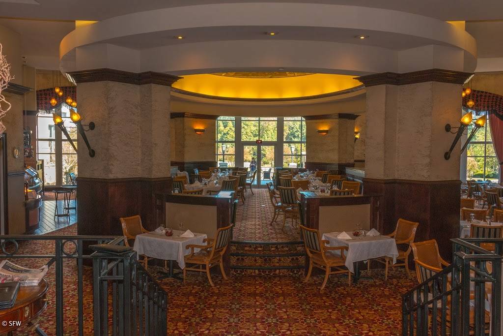 DiValletta Restaurant | restaurant | 1000 Club Rd, Greensboro, NC 27407, USA | 3368344877 OR +1 336-834-4877