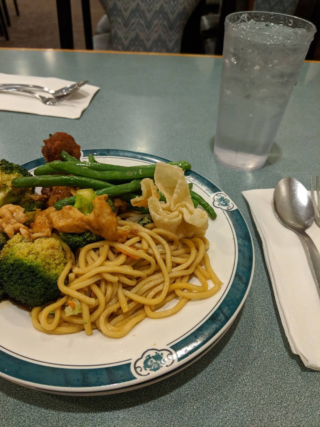 Great Dragon Buffet | restaurant | 3911 Center Point Rd NE, Cedar Rapids, IA 52402, USA | 3192940397 OR +1 319-294-0397