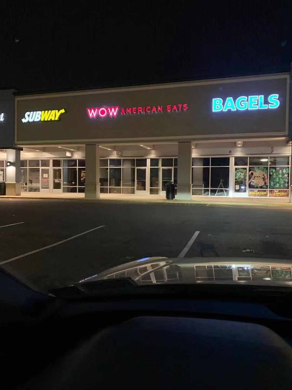 WOW American Eats | restaurant | 753 Sunrise Hwy, West Babylon, NY 11704, USA | 6314828905 OR +1 631-482-8905