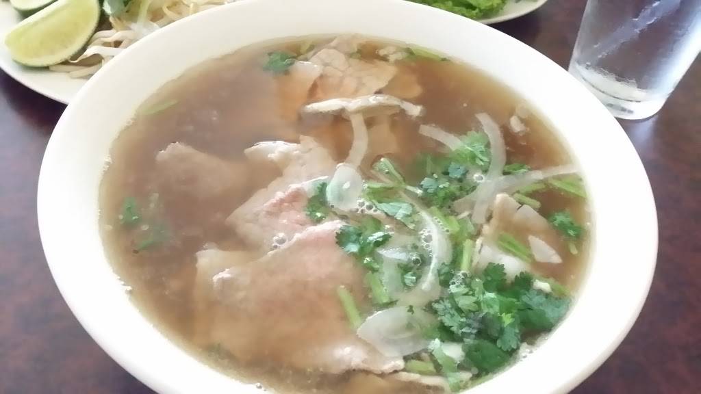 Pho Truc Vietnamese Noodle House | restaurant | 13626 Veterans Memorial Dr # D, Houston, TX 77014, USA | 2818956077 OR +1 281-895-6077