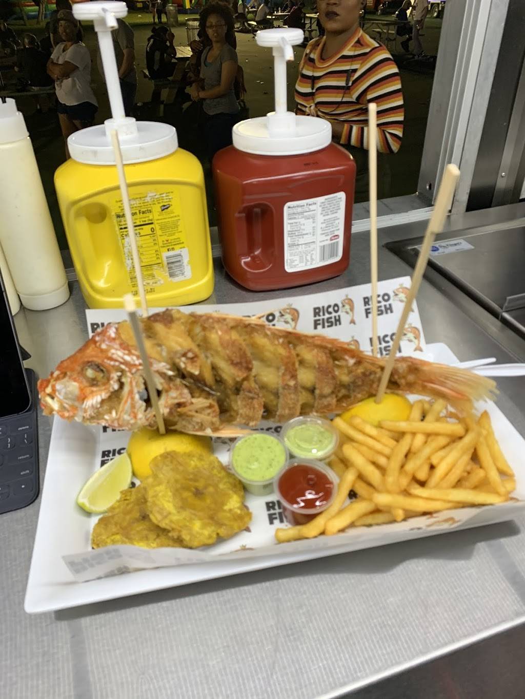 Rico Fish USA Food Truck | restaurant | 10800 Collins Ave, Miami Beach, FL 33154, USA | 7863342697 OR +1 786-334-2697