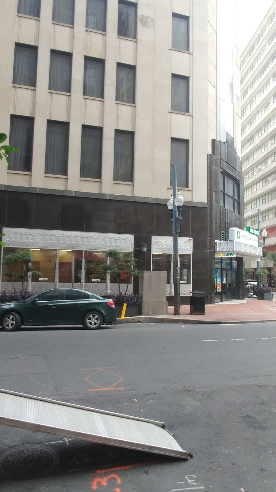 Subway | meal takeaway | 201 Baronne St, New Orleans, LA 70112, USA | 5045237827 OR +1 504-523-7827