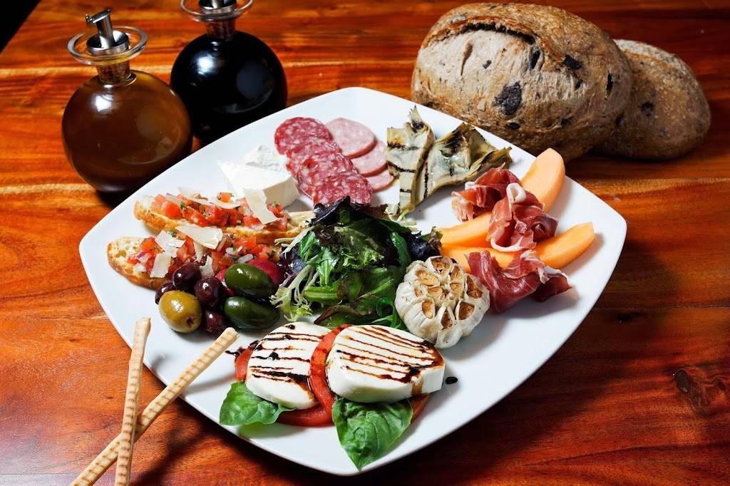 Fiorellas Cucina Toscana | restaurant | 9501 Universal Blvd, Orlando, FL 32819, USA | 4072332950 OR +1 407-233-2950