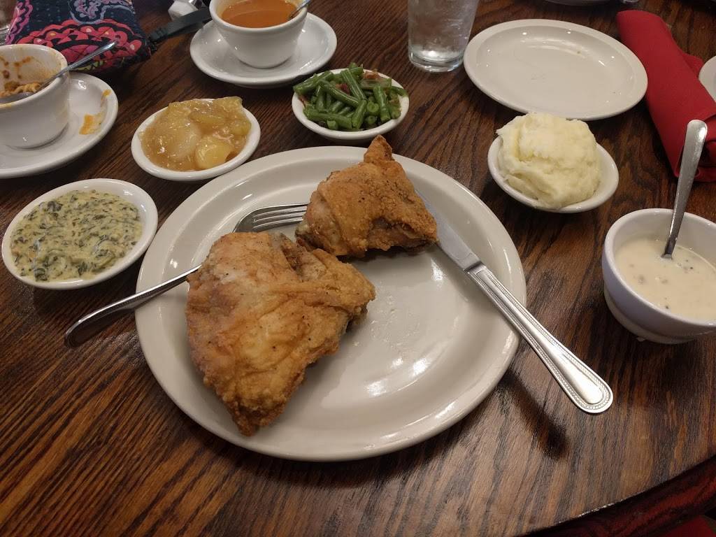 Claudia Sanders Dinner House | restaurant | 3202 Shelbyville Rd, Shelbyville, KY 40065, USA | 5026335600 OR +1 502-633-5600