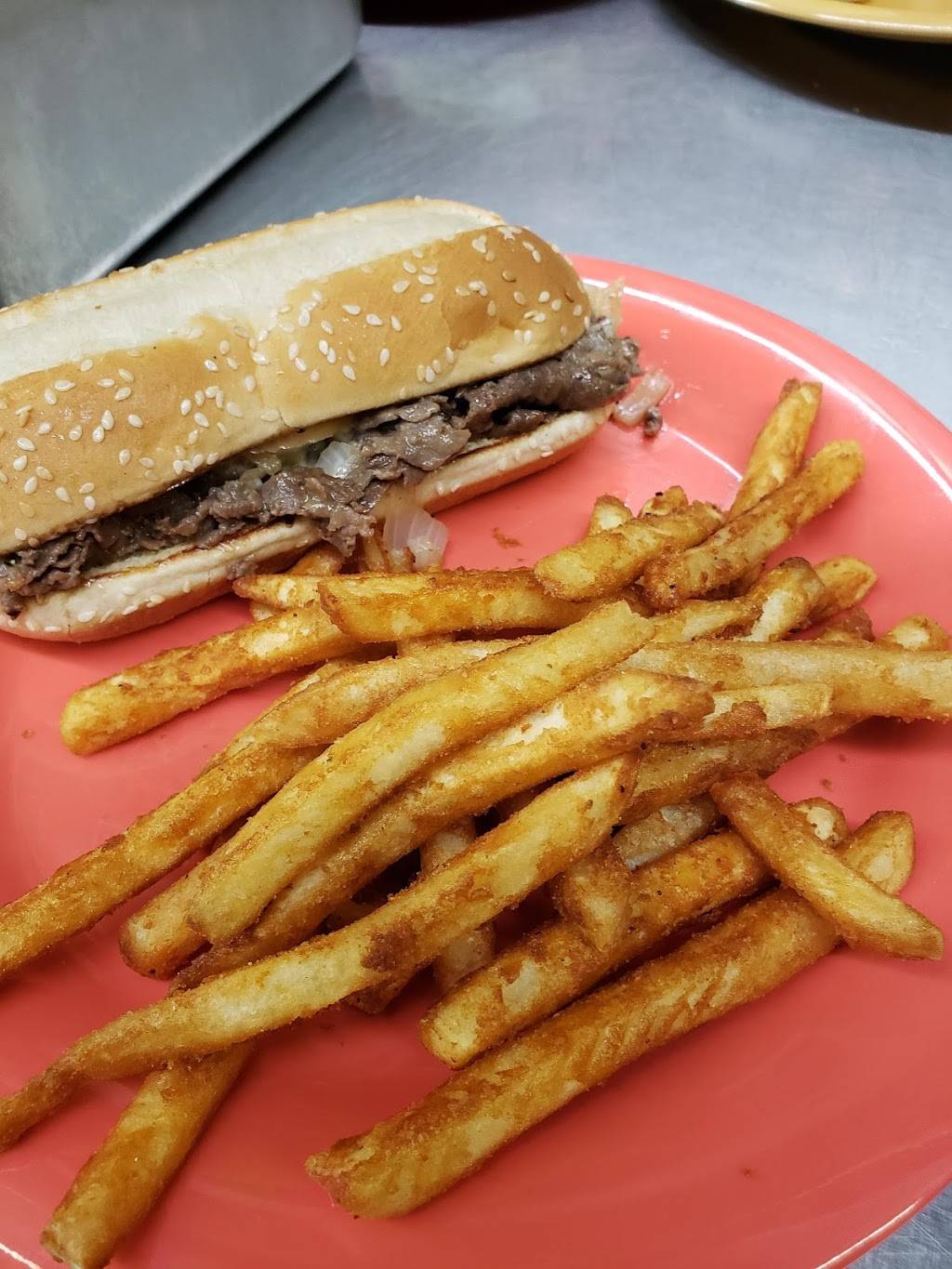 Southern Roots Grille | restaurant | 552 East Ocean Rd, NC-50, Holly Ridge, NC 28445, USA | 9108030773 OR +1 910-803-0773