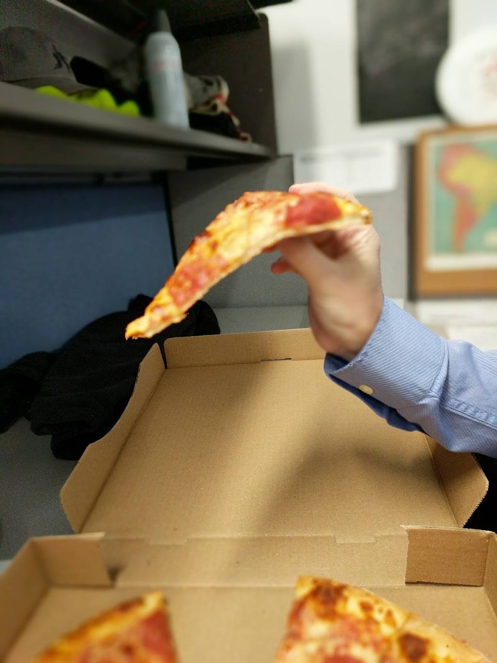 Big General 2 For 1 Pizza | restaurant | 564 King St E, Kitchener, ON N2G 2M1, Canada | 5195785111 OR +1 519-578-5111