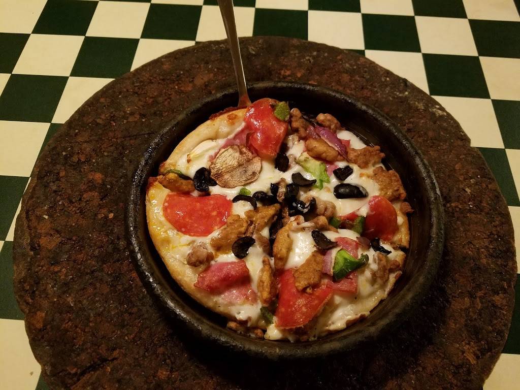 Pizza Hut | meal takeaway | 400 Woodward Ave, Muscle Shoals, AL 35661, USA | 2563814511 OR +1 256-381-4511