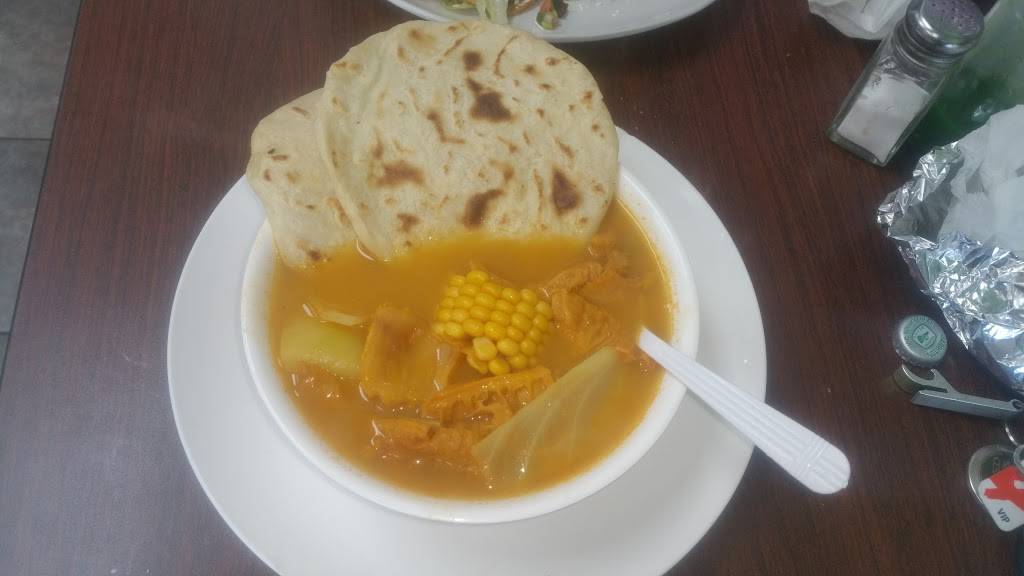 El Marinero | restaurant | 1319 University Blvd E, Takoma Park, MD 20912, USA | 3014454054 OR +1 301-445-4054