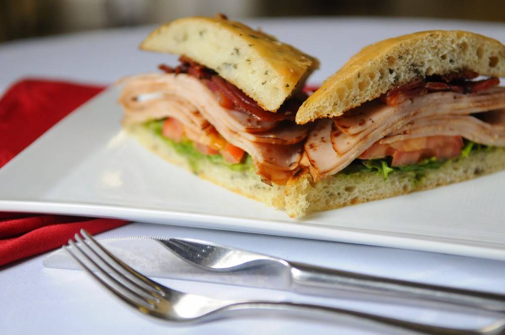 The Class Act | restaurant | 7725 Kirkwood Blvd SW, Cedar Rapids, IA 52404, USA | 3198488777 OR +1 319-848-8777