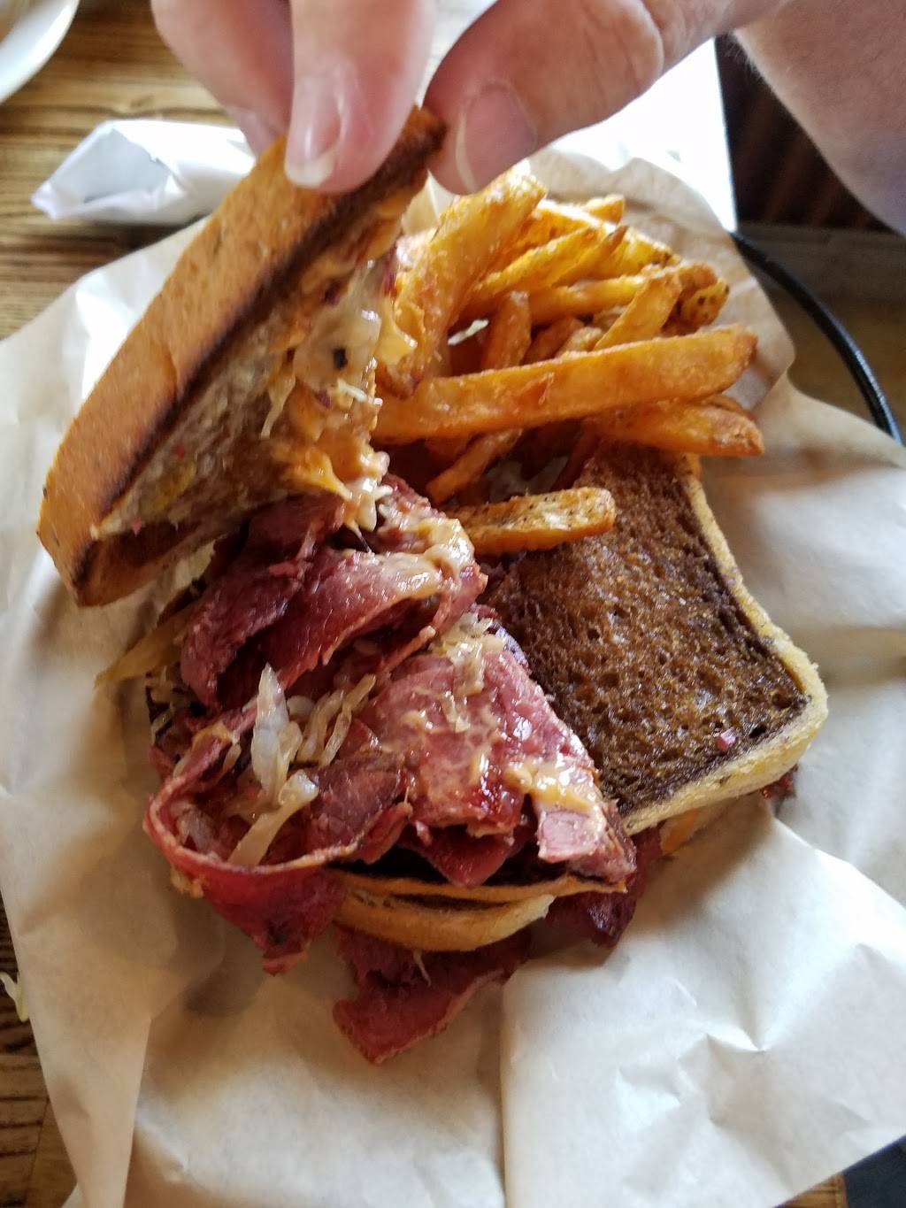 Barrio Brewing Co. | restaurant | 5803 S Sossaman Rd, Mesa, AZ 85212, USA | 4809887171 OR +1 480-988-7171