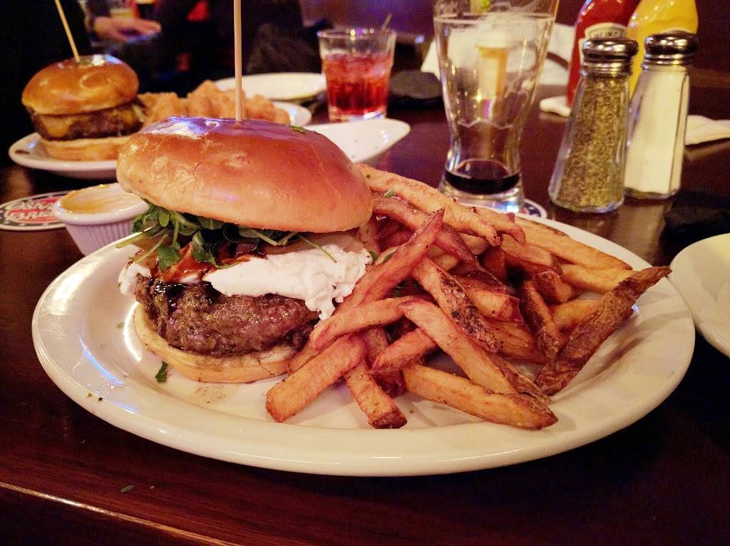 Main Street Pub | restaurant | 466 N Main St, Glen Ellyn, IL 60137, USA | 6307901734 OR +1 630-790-1734