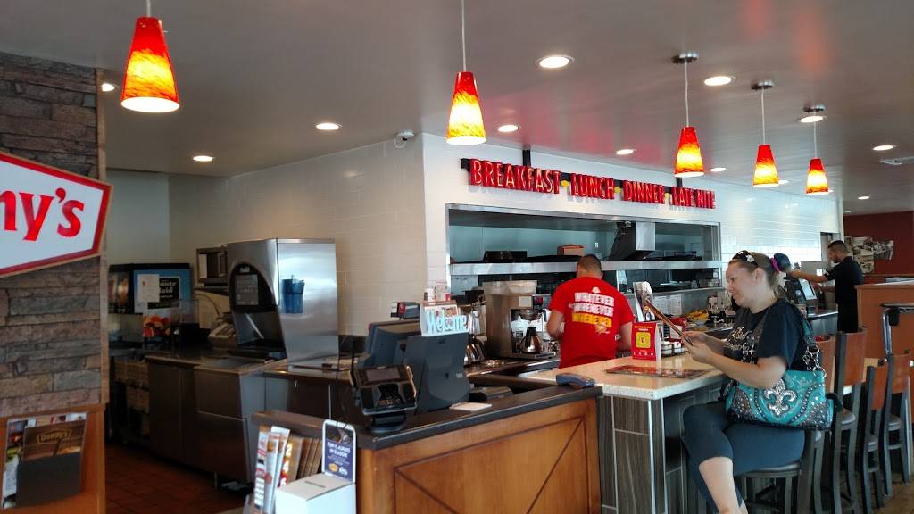 Dennys | restaurant | 8425 S, Pioneer Blvd, Whittier, CA 90606, USA | 5626954464 OR +1 562-695-4464