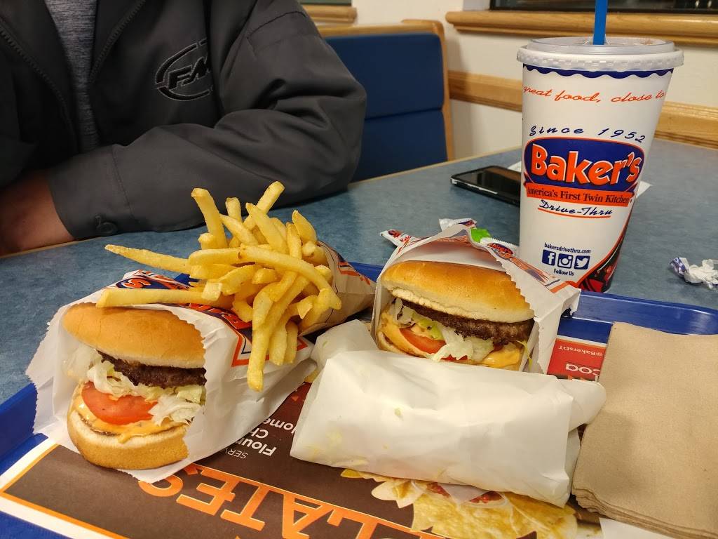 Bakers Drive-Thru | restaurant | 1620 W Valley Blvd, Colton, CA 92324, USA | 9098845233 OR +1 909-884-5233