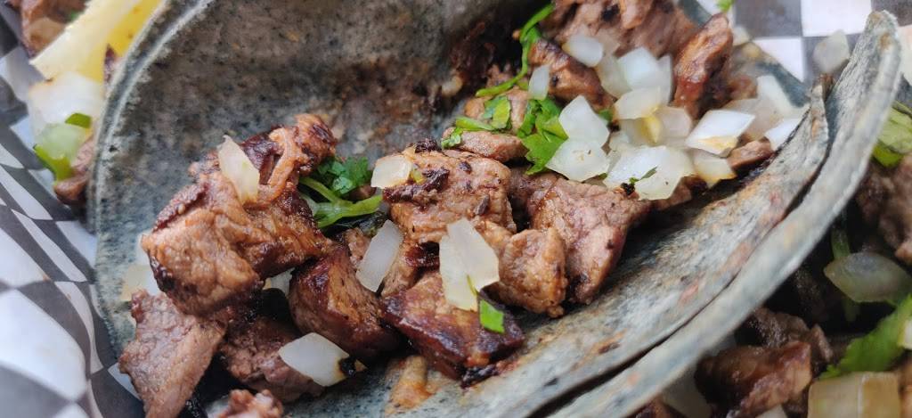 Mad Mexican Restaurant | restaurant | 405 Jane St, Toronto, ON M6S 3Z6, Canada | 4169075787 OR +1 416-907-5787