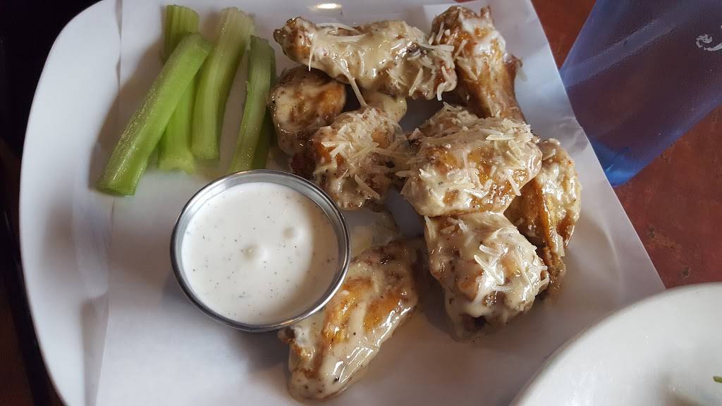 Plank Road Pub and Grill | restaurant | 1632 Mid Valley Dr, De Pere, WI 54115, USA | 9206327051 OR +1 920-632-7051